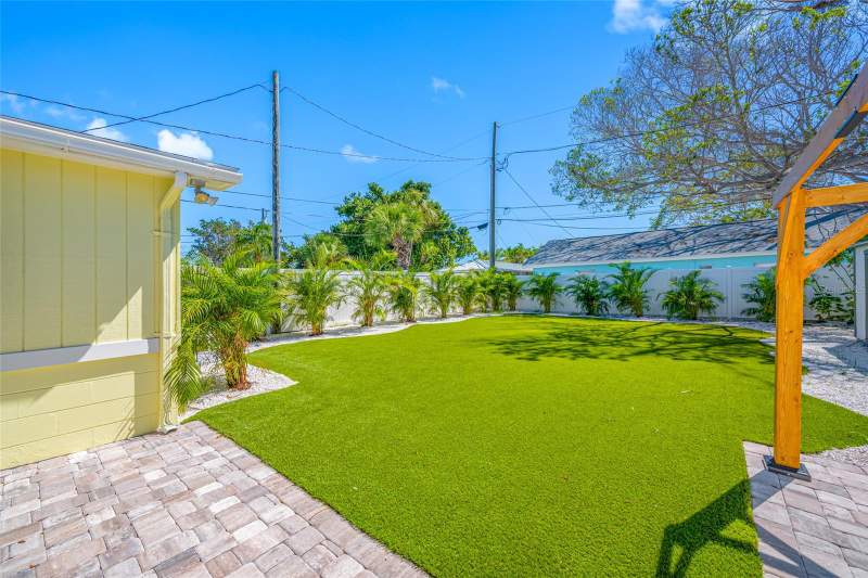 2 bedroom Single Family Residence at 340 79th Avenue, St Petersburg Beach Rep, St Pete Beach — photo 3