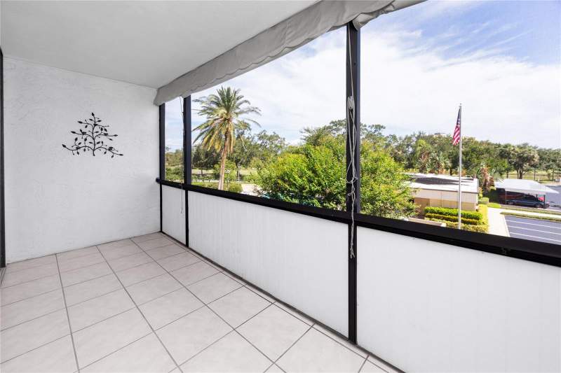 2 bedroom Condominium at 2621 Cove Cay Drive #309, Cove Cay 26-21 Village II, Clearwater — photo 5