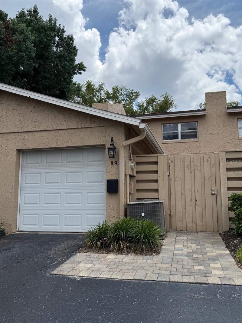 2 bedroom Townhouse at 895 Park Lake Circle #75, Park Lake Twnhs, Maitland — photo 2