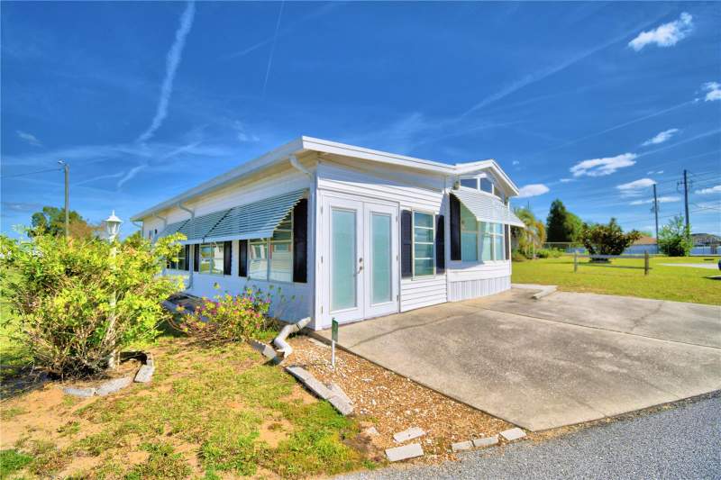 1 bedroom Manufactured Home at 251 Patterson Road #H54, West View Ridge Resorts Inc, Haines City — photo 3