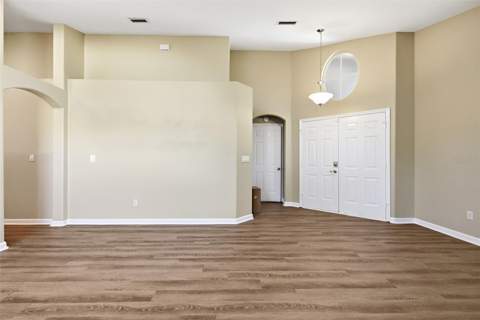 15733 Bay Vista Drive, Clermont FL - photo 8 of 37