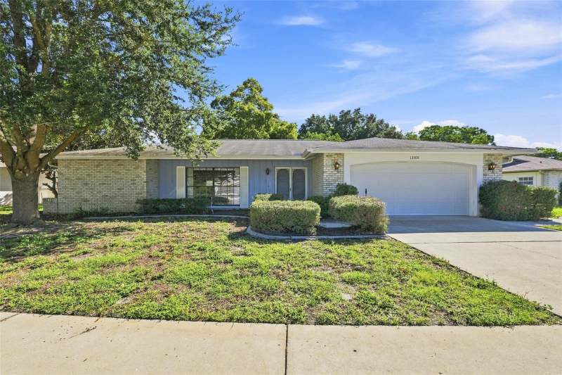 2 bedroom Single Family Residence at 13300 Shadberry Lane, Ravenswood Village, Hudson — photo 1