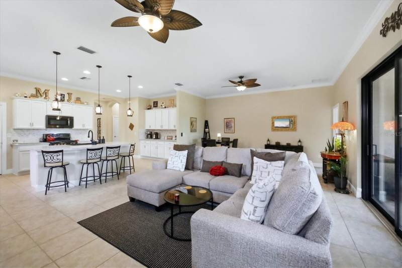 3 bedroom Single Family Residence at 10035 Marbella Drive, Rosedale, Bradenton — photo 5