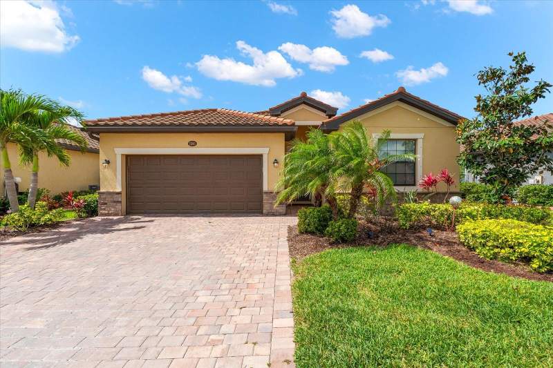 4 bedroom Single Family Residence at 12501 Cinqueterre Drive, Gran Paradiso Ph 1, Venice — photo 2