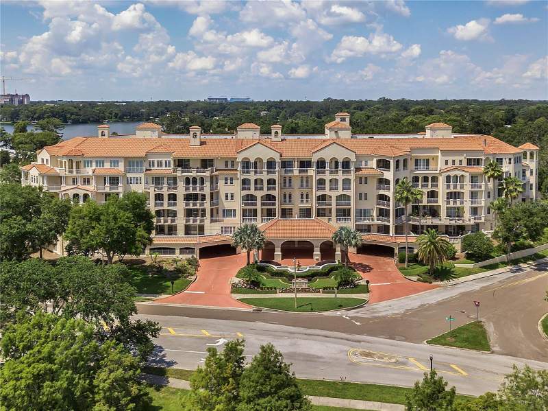 Renaissance At Lake Ivanhoe Condo