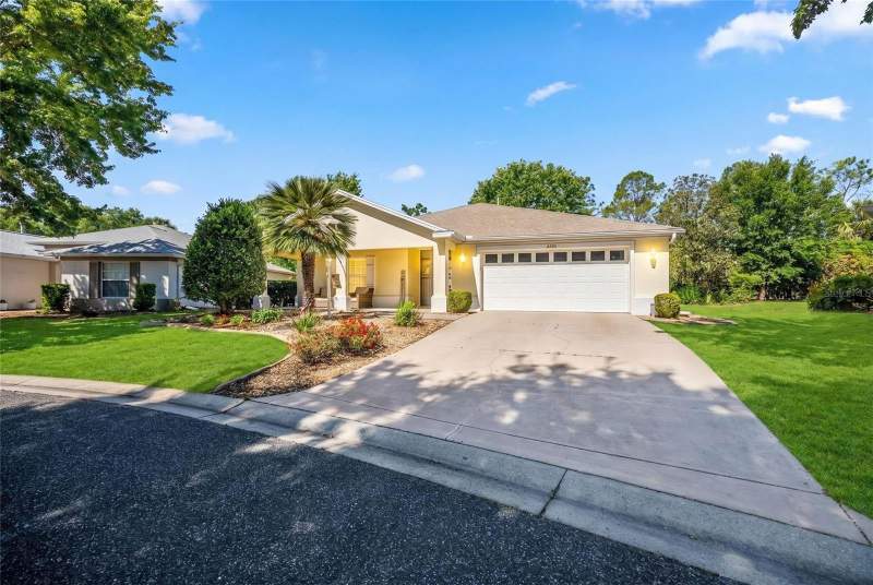 3 bedroom Single Family Residence at 8037 SW 81st Loop, Indigo East Ph 1, Ocala — photo 2