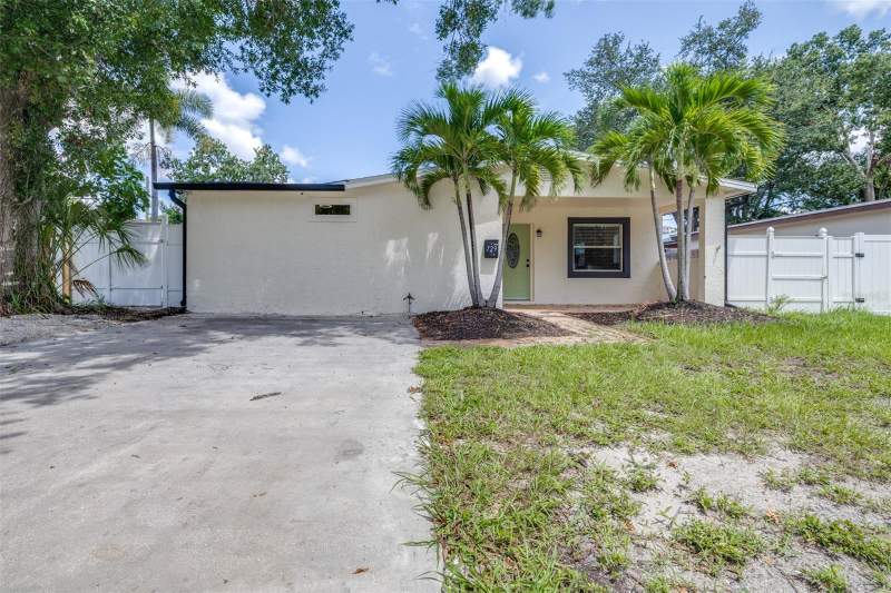 3 bedroom Single Family Residence at 729 88TH AVENUE, KELLY JOHN ALEX-BRUCE SUB, ST PETERSBURG — photo 1