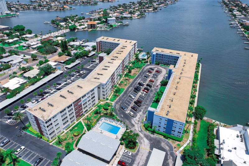 Regency West Apartments Condo