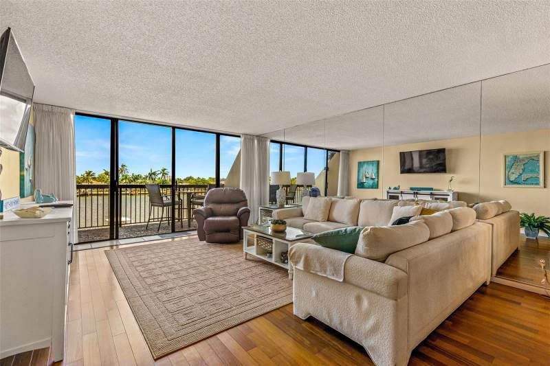 2 bedroom Condominium at 9495 Blind Pass Road #202, Intrepid The Condo, St Pete Beach — photo 5