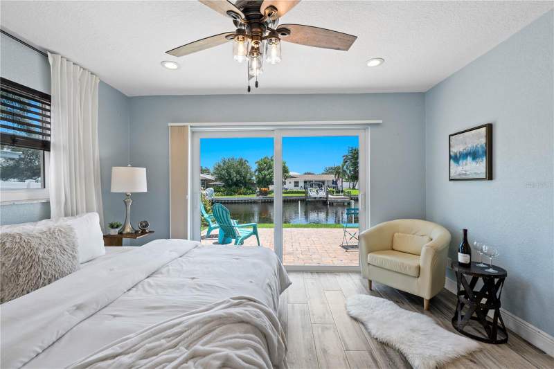 3 bedroom Single Family Residence at 4425 13th Way, Waterway Estates Sec 1, St Petersburg — photo 4