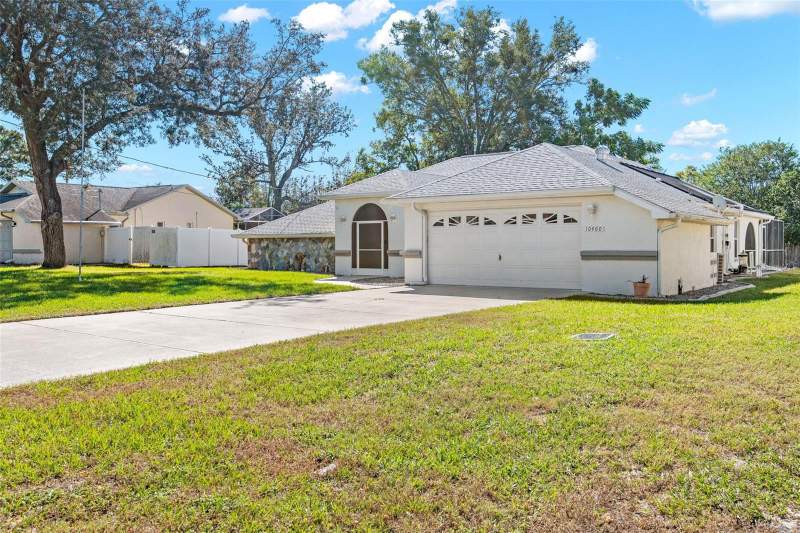 3 bedroom Single Family Residence at 10460 Utah Street, Spring Hill, Spring Hill — photo 5