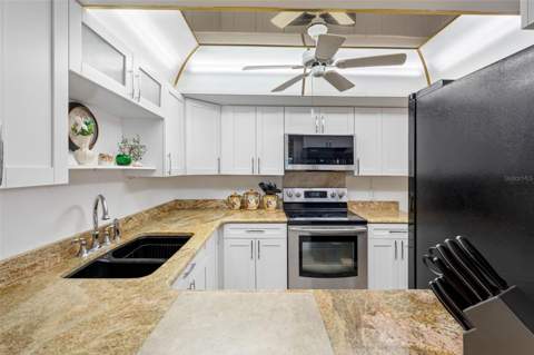1430 Gulf Boulevard #501, Clearwater Beach FL - photo 6 of 6