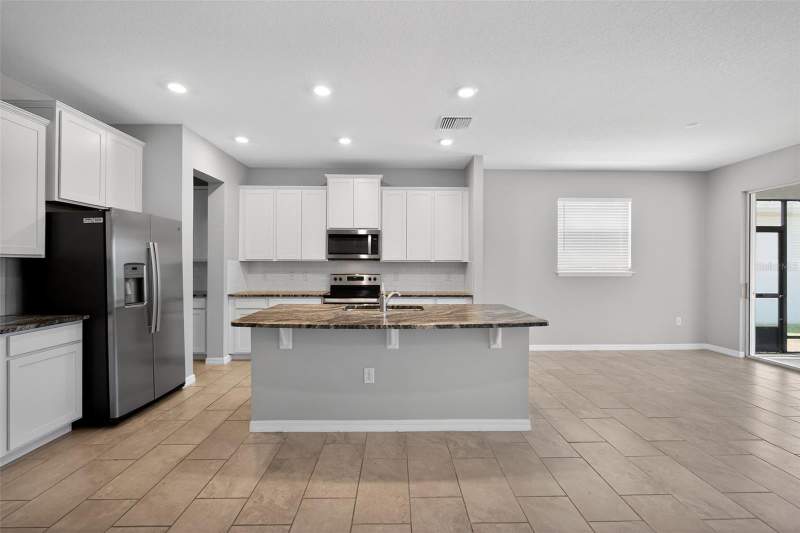 4 bedroom Single Family Residence at 15394 Sweet Springs Bend, South Branch Preserve Ph 4A 4, Odessa — photo 3