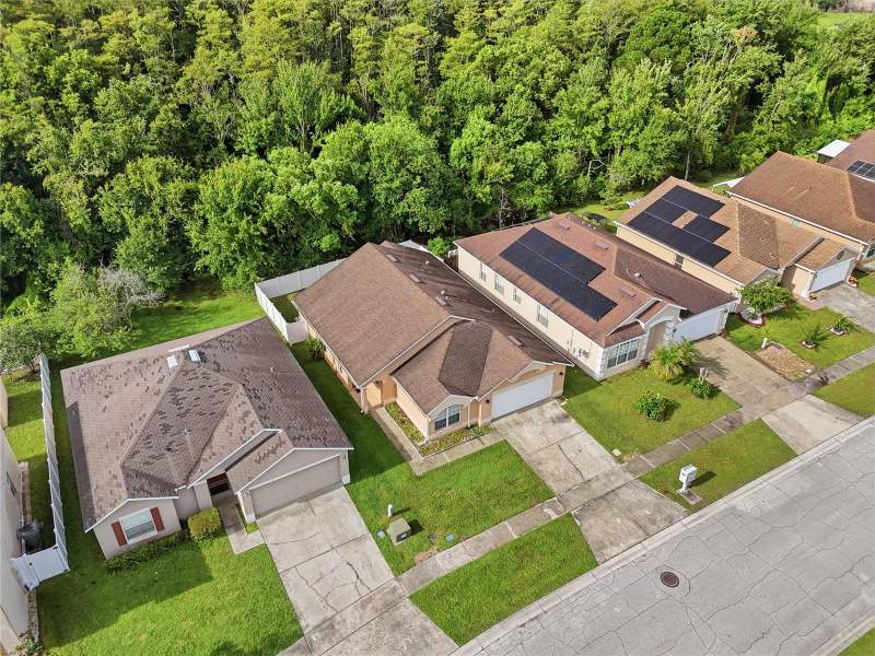 3 bedroom Single Family Residence at 2350 Topaz Trail, Emerald Pointe, Kissimmee — photo 3