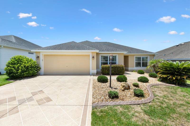 3104 BLACKSTOCK WAY home for sale in Villages Fruitland Park