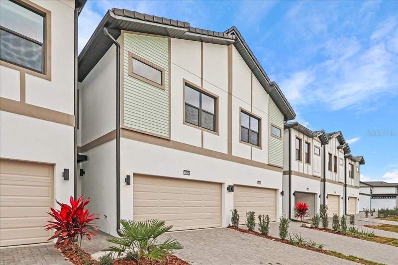 5 bedroom Townhouse at 10525 Ebb Tide Lane, Paradiso Grande Ph 5, Orlando — photo 2