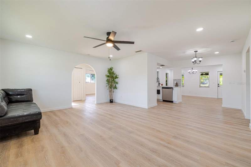 3 bedroom Single Family Residence at 4211 5th Street, Lehigh Acres, Lehigh Acres — photo 4
