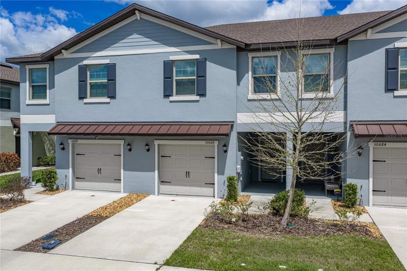 3 bedroom Townhouse at 30688 Veridian Way, Townes At Veridian, Wesley Chapel — photo 2