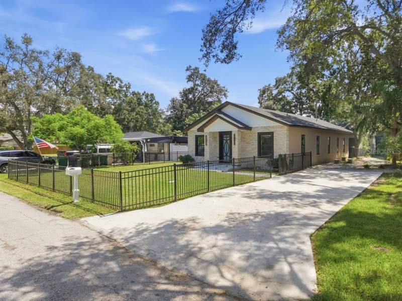 4 bedroom Single Family Residence at 4710 W Bay View Avenue, Anita Sub, Tampa — photo 2