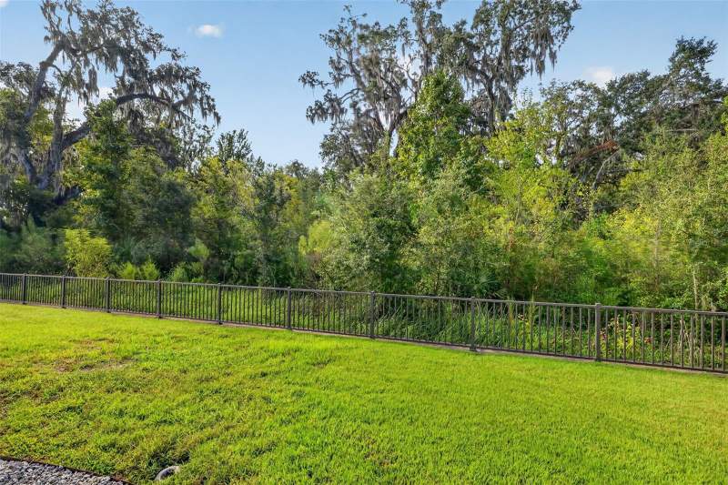 3 bedroom Single Family Residence at 3254 Zipperer Way, The Villages, The Villages — photo 2