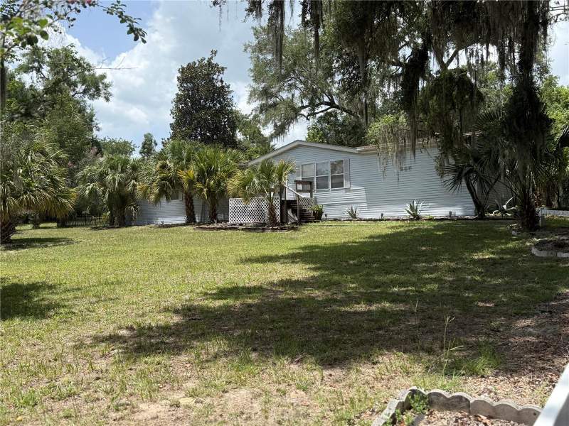 4 bedroom Manufactured Home at 265 W McClendon St, Na, Lady Lake — photo 2