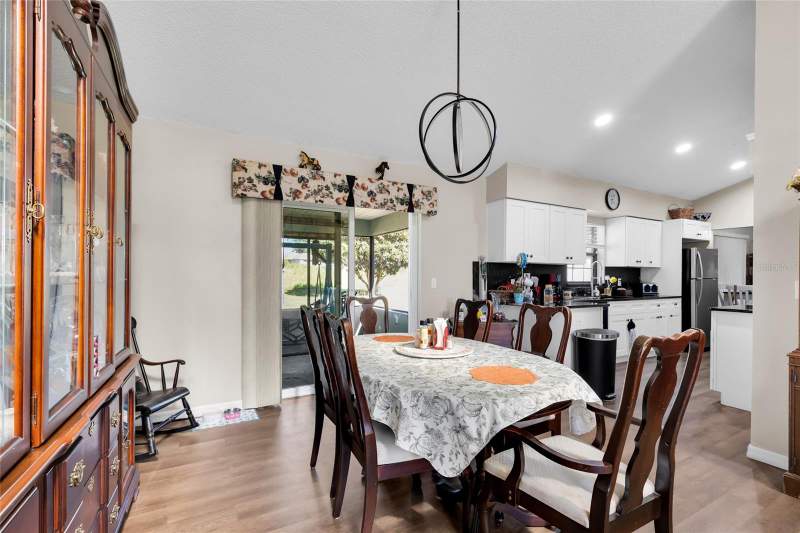 3 bedroom Single Family Residence at 122 Dogwood Drive Circle, Silver Spgs Shores Un 18, Ocala — photo 4