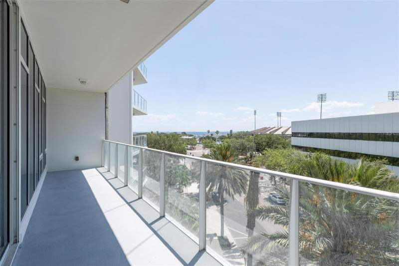 1 bedroom Condominium at 175 1st Street #504, Signature Place Condo, St Petersburg — photo 3