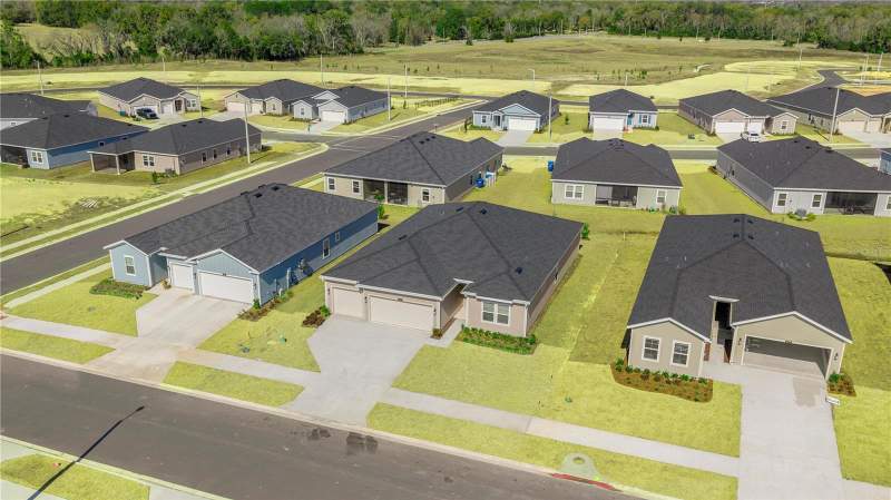 4 bedroom Single Family Residence at 14013 NW Convergence Boulevard, Trailhead Landing, Alachua — photo 4