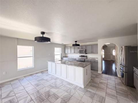 5604 Royal Hills Drive, Winter Haven FL - photo 7 of 26