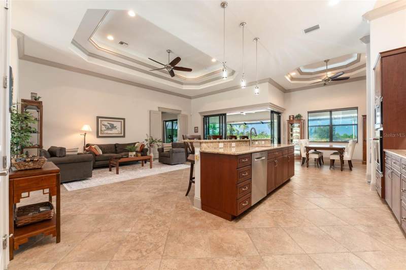 4 bedroom Single Family Residence at 10650 Poughkeepsie Circle, Port Charlotte Sec 87, Port Charlotte — photo 4
