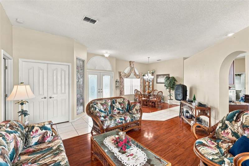 3 bedroom Single Family Residence at 3352 St Ives Boulevard, Pristine Place Ph 1, Spring Hill — photo 4
