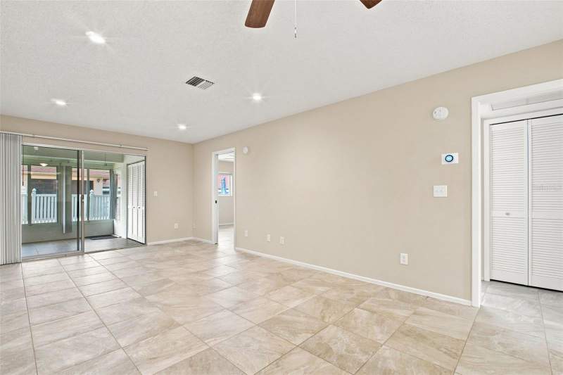 2 bedroom Condominium at 2460 Northside Drive #1202, Azalea Woods Condo, Clearwater — photo 4