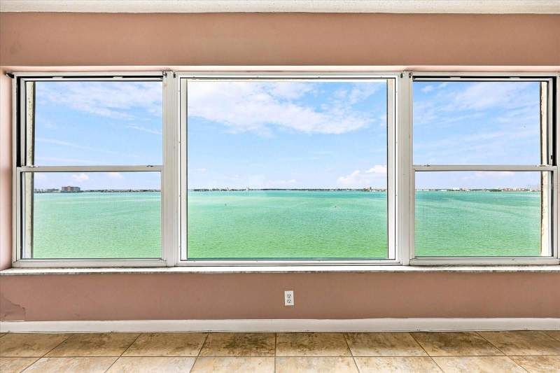 2 bedroom Condominium at 6020 Shore Boulevard #1002, Town Shores Of Gulfport, Gulfport — photo 2