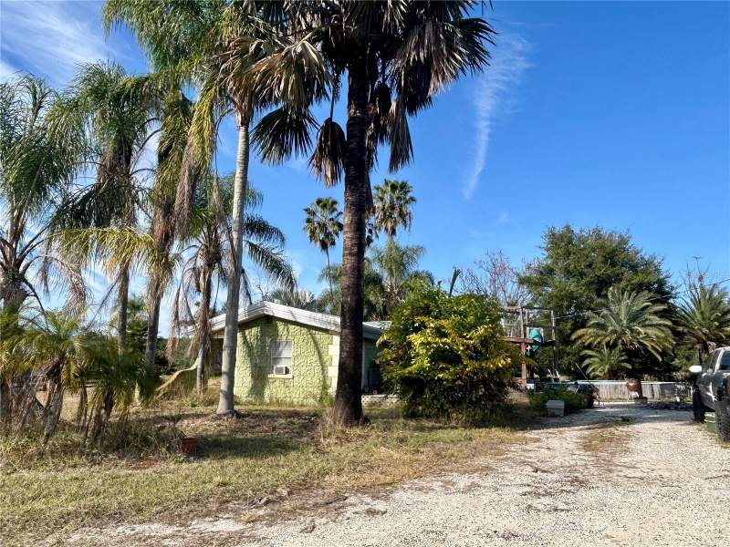 2 bedroom Single Family Residence at 12714 State Road 33, Edges Sub, Groveland — photo 2
