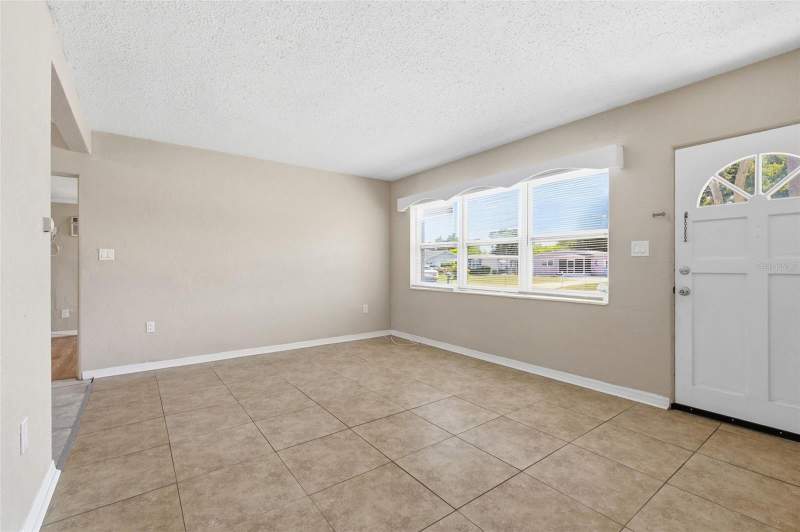 3 bedroom Single Family Residence at 8871 93rd Street, Clearwood Sub 2nd Add, Seminole — photo 3