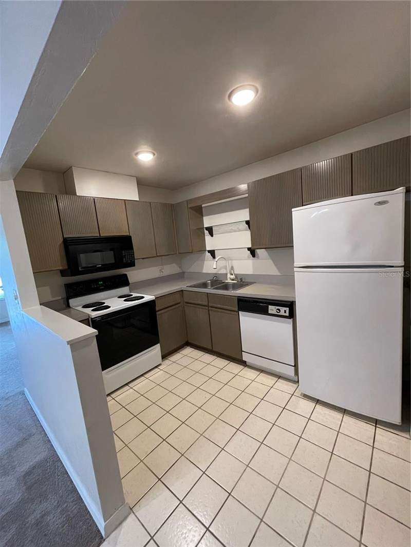 2 bedroom Single Family Residence at 3504 NW 37th Avenue, Gainesville, Gainesville — photo 5