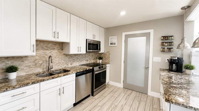 3 bedroom Single Family Residence at 3606 S Renellie Drive, Bel Mar Unit 2, Tampa — photo 3