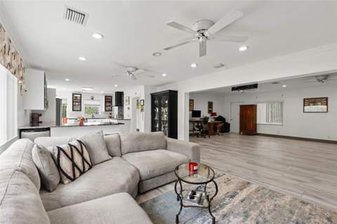 105 Adalia Avenue, Tampa FL - photo 11 of 33
