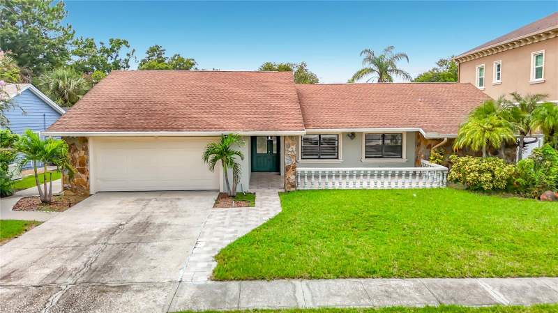 4 bedroom Single Family Residence at 4608 Apple Ridge Lane, Northdale Golf Clb Sec D Un 2, Tampa — photo 1