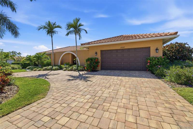 4 bedroom Single Family Residence at 1997 Hawaii Avenue, Venetian Isles, St Petersburg — photo 4