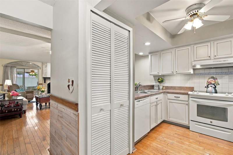 2 bedroom Villa at 13020 Leverington Street, Lowell Village, Tampa — photo 4