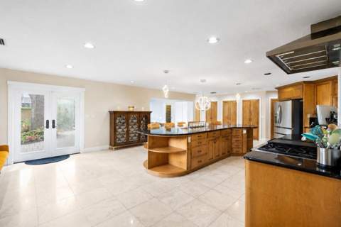 410 Montrose Avenue, Temple Terrace FL - photo 17 of 72