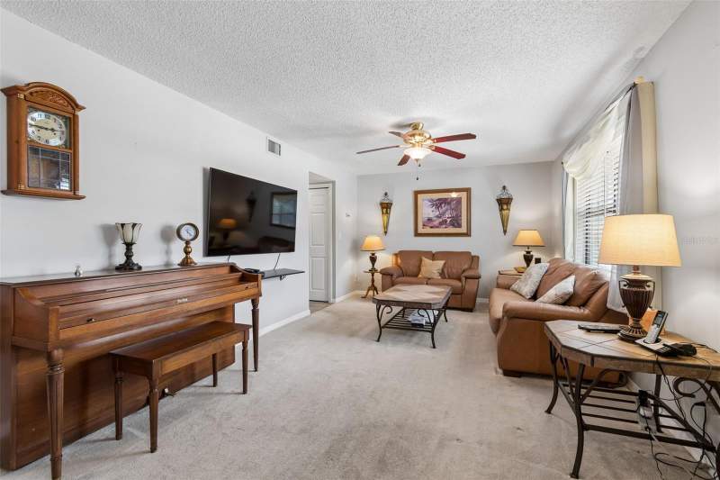 2 bedroom Townhouse at 1319 Abbey Crescent Lane, Harvard Arms Twnhs, Clearwater — photo 5