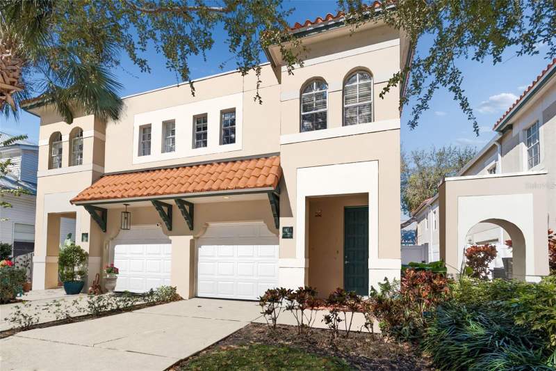 Casa Blanca TownhomesHomes for Sale in Tampa, FL