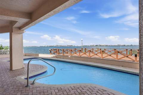 2869 Seabreeze Drive, Gulfport FL - photo 6 of 6