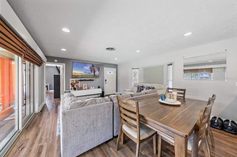 2 bedroom Single Family Residence at 338 Whitfield Avenue, Whitfield Estates Blks 55-63, Sarasota — photo 4