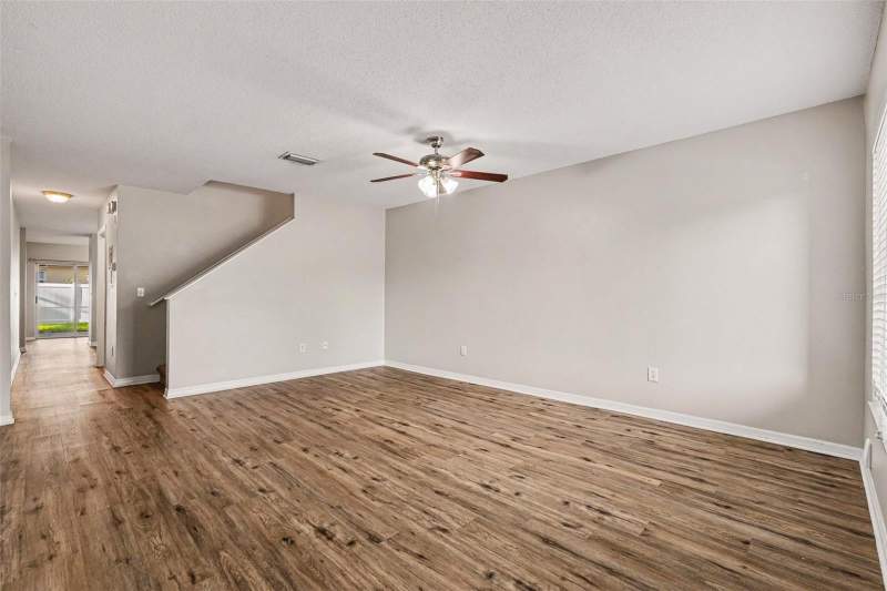 2 bedroom Townhouse at 2125 Fluorshire Drive, Providence Twnhms Ph 3, Brandon — photo 4