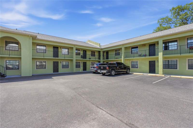2 bedroom Condominium at 4416 N Clark Avenue #13, A D Apts A Condo, Tampa — photo 3