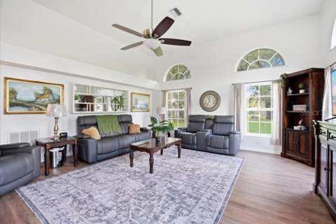 483 Lincoln Avenue, Masaryktown FL - photo 12 of 41