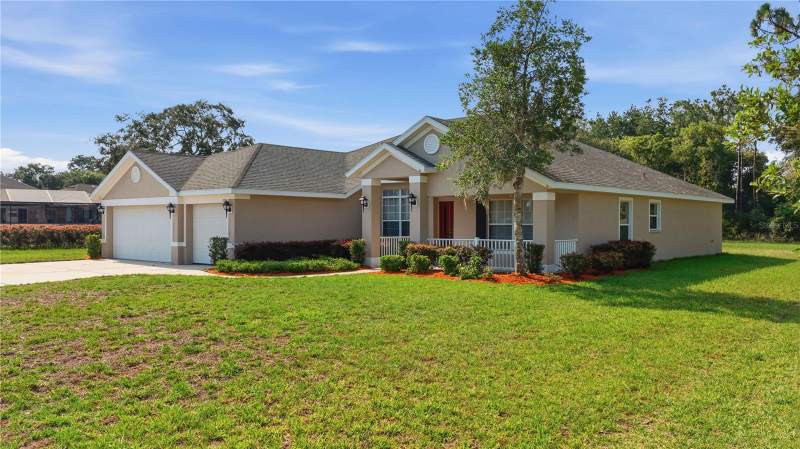 4 bedroom Single Family Residence at 334 Lake Drive, Lake Diamond Golf & Cc Ph 03, Ocala — photo 2